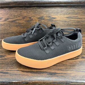 Nobull black and gum knit recs